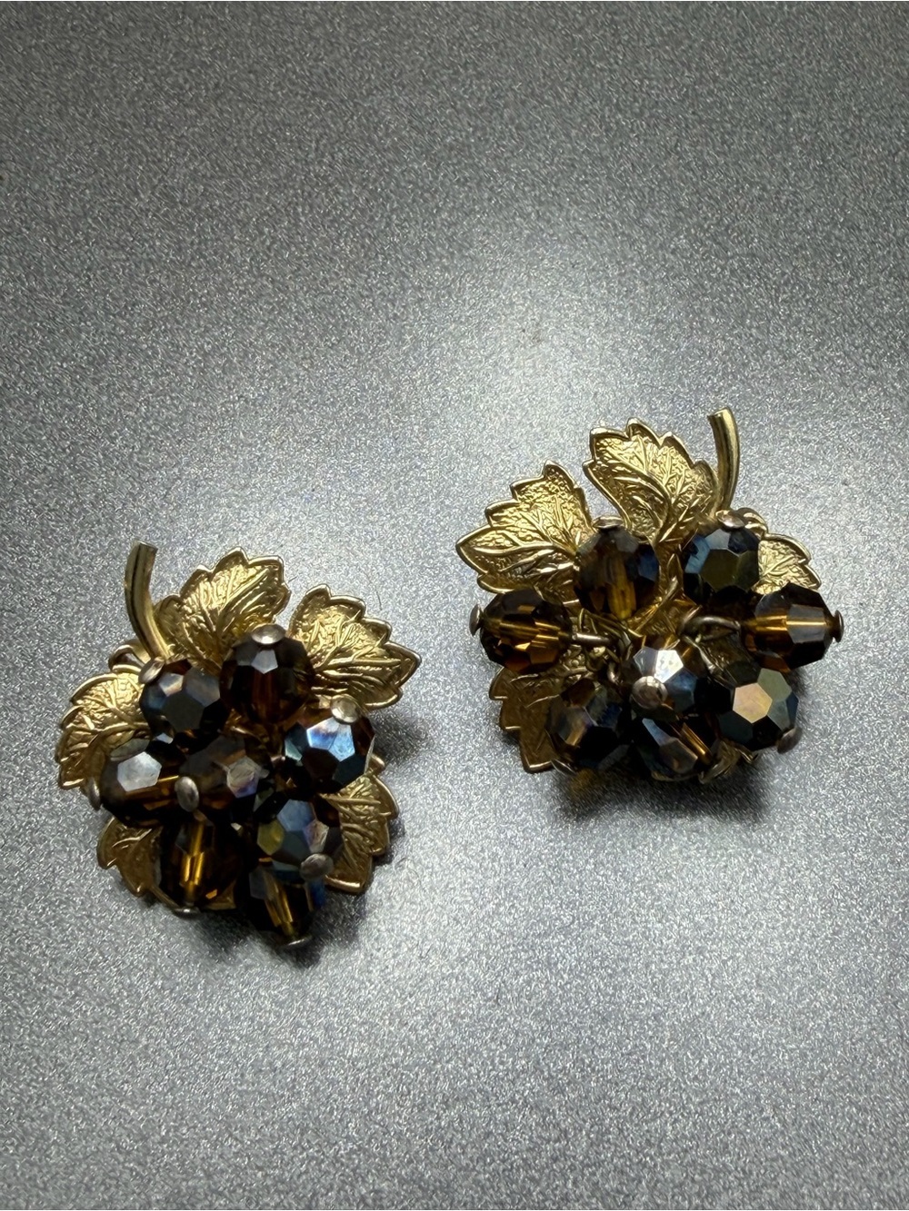 🎃🎃🎃Vintage Cha Cha  Leaf Cluster Earrings with Smoky Crystal Beads